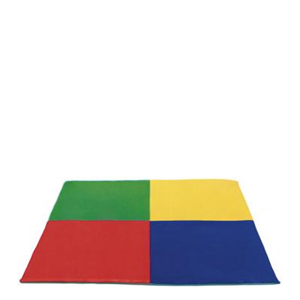 Le Tapis coloré pour enfants est un tapis rectangulaire divisé en quatre carrés égaux - vert (en haut à gauche), jaune (en haut à droite), rouge (en bas à gauche) et bleu (en bas à droite) - sur un fond blanc.