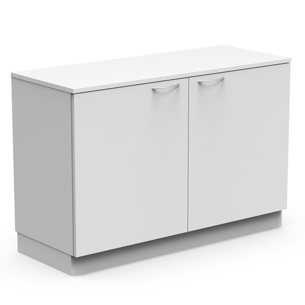 Le Meuble bas avec 2 portes est une armoire moderne et minimaliste en blanc uni avec des poignées courbes simples et une base courte.