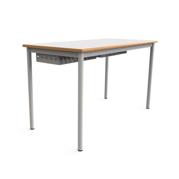 La table double avec casier présente un plateau rectangulaire en bois clair, des pieds en métal gris et un plateau de rangement en métal perforé sous le plateau, le tout sur un fond blanc uni.