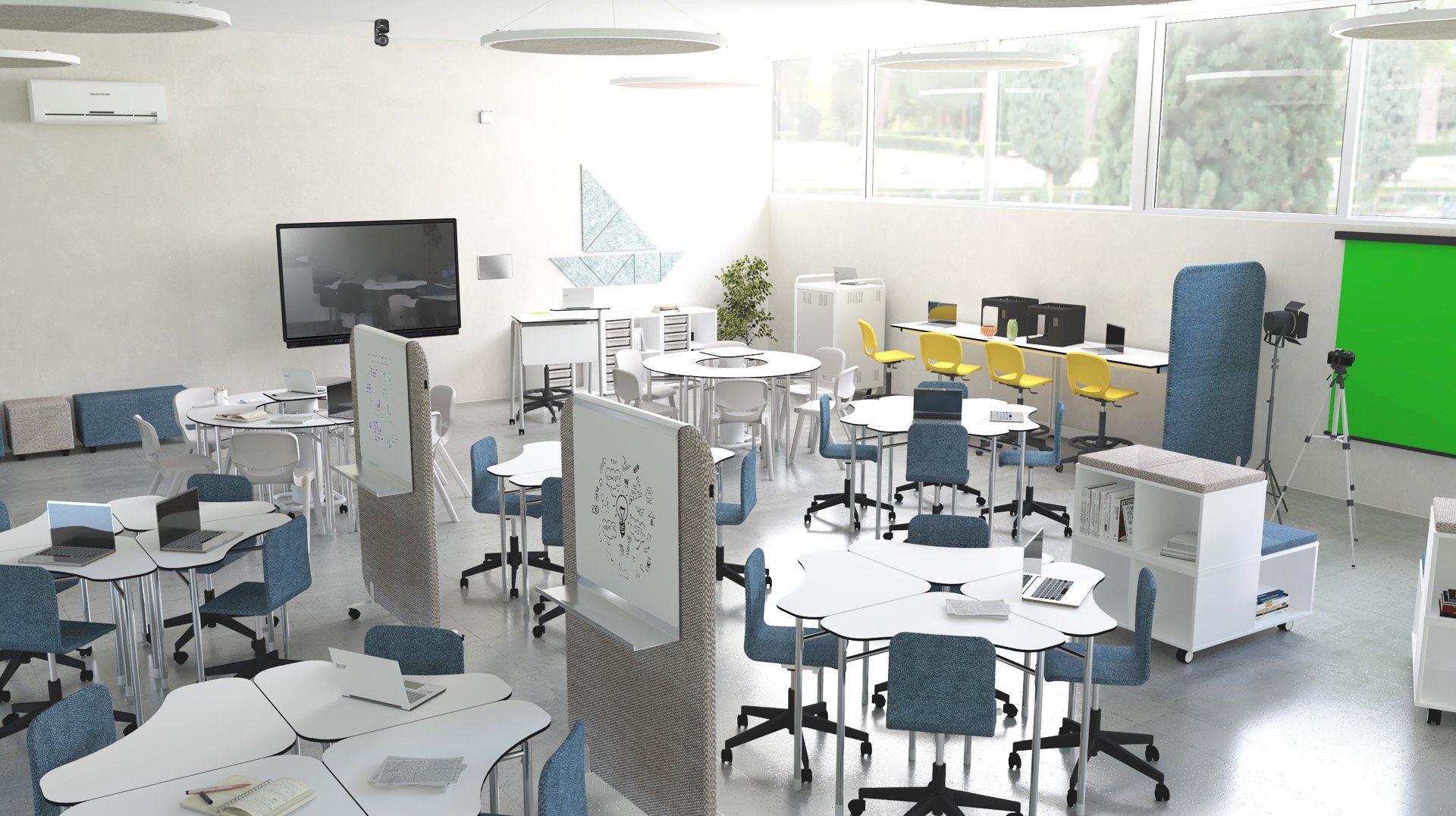Une salle de classe moderne conçue pour l'école numérique, avec des tables blanches flexibles, des chaises bleues, des cloisons mobiles, un écran vert, une télévision, des ordinateurs portables et des tabourets près de fenêtres ensoleillées - parfaitement organisée pour l'apprentissage collaboratif et numérique.