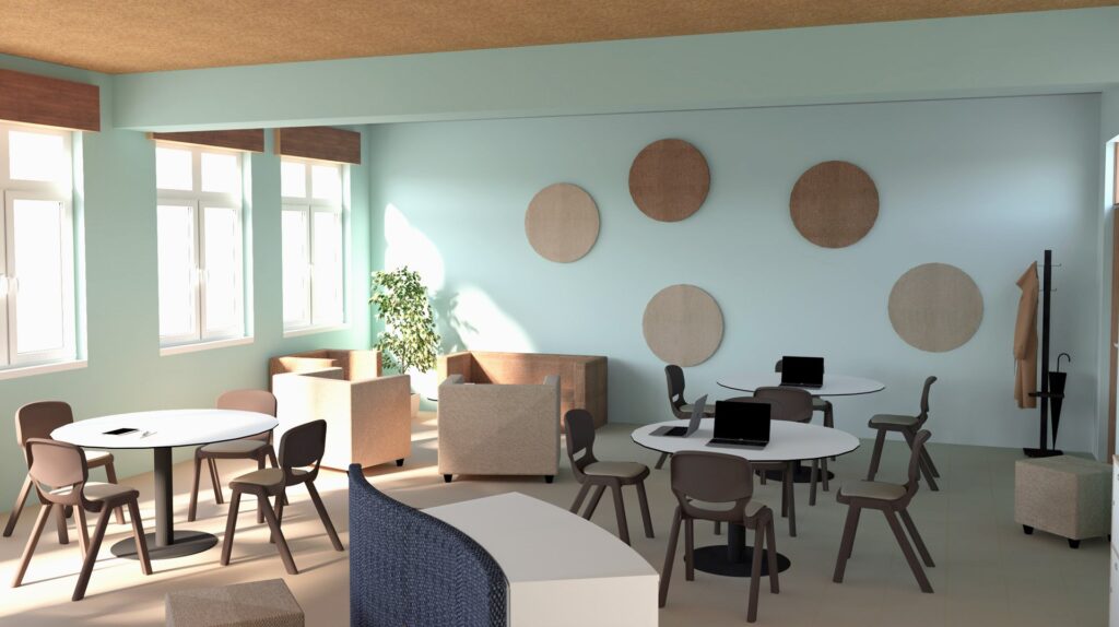 Une salle des enseignants moderne avec des tables rondes, des chaises brunes, des fauteuils beiges et des ordinateurs portables sur les tables. De grandes fenêtres laissent entrer la lumière naturelle et le mur bleu pâle est décoré d'accents circulaires. Un porte-manteau et une plante verte se trouvent à l'arrière-plan.