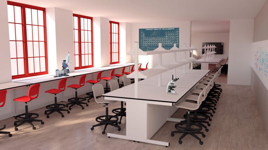 Une salle de classe moderne inspirée des laboratoires, avec des fenêtres bordées de rouge, de longues tables de laboratoire bordées de chaises rouges, des microscopes, un tableau périodique accroché au mur et un tableau blanc rempli d'équations. La pièce est baignée d'une lumière naturelle intense.
