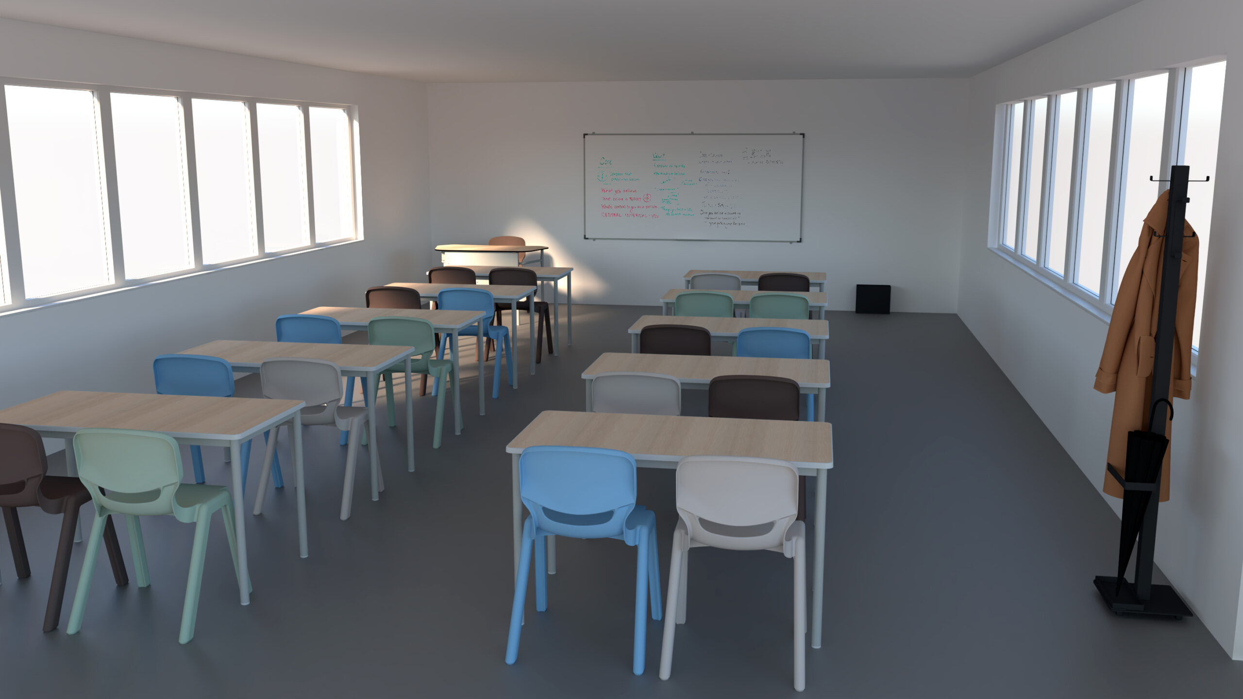 Une salle de classe bien éclairée avec plusieurs rangées de bureaux et de chaises vides, un tableau blanc avec des notes écrites dessus, un porte-manteau avec un manteau marron, et de grandes fenêtres le long de deux murs - un environnement d'école numérique moderne.