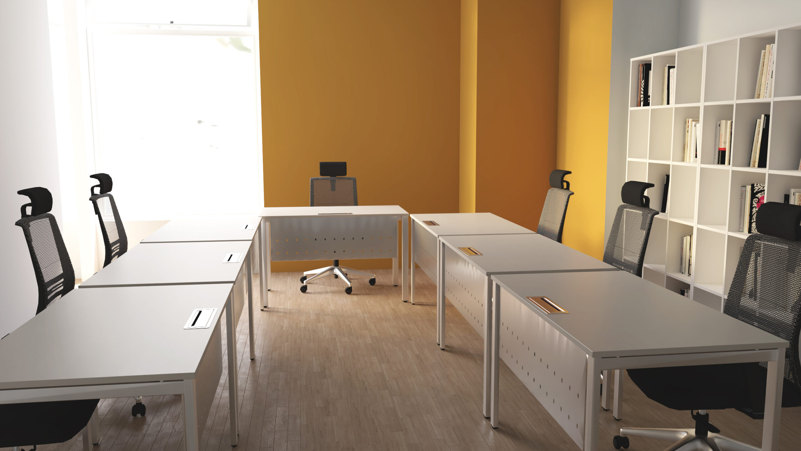 Bureau moderne Salle des enseignants avec six chaises en maille noire autour de bureaux blancs, un mur d'accent jaune, une grande fenêtre, un sol en bois et une étagère blanche avec des livres et de la décoration.